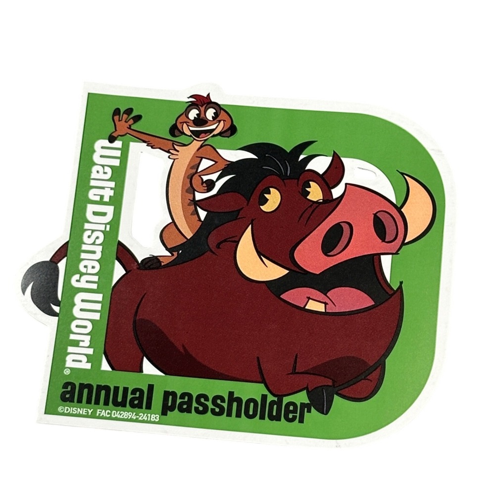 Walt Disney World Annual Passholder Magnet Timon Pumbaa Lion King Disney Green